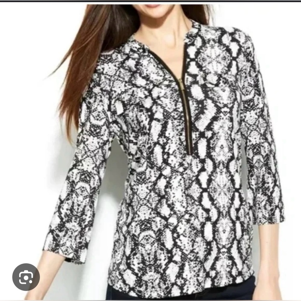 Calvin Klein size M woman Black and White Graphic Blouse